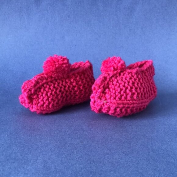 NWT Vintage Handmade Knitted Pink Children’s Slipper Booties - Picture 1 of 3